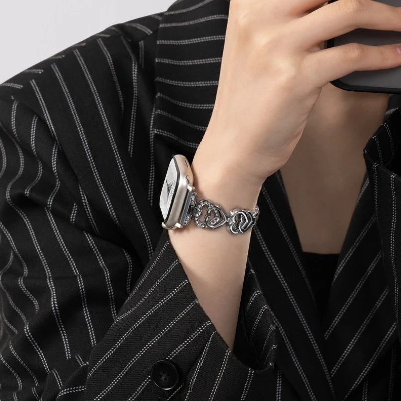 Luxury Love Heart Metal Band For Apple Watch Strap 44mm 40 49 38 45 41 42 46mm Diamond Bracelet iWatch Ultra S10 9 8 7 6 5 4 se